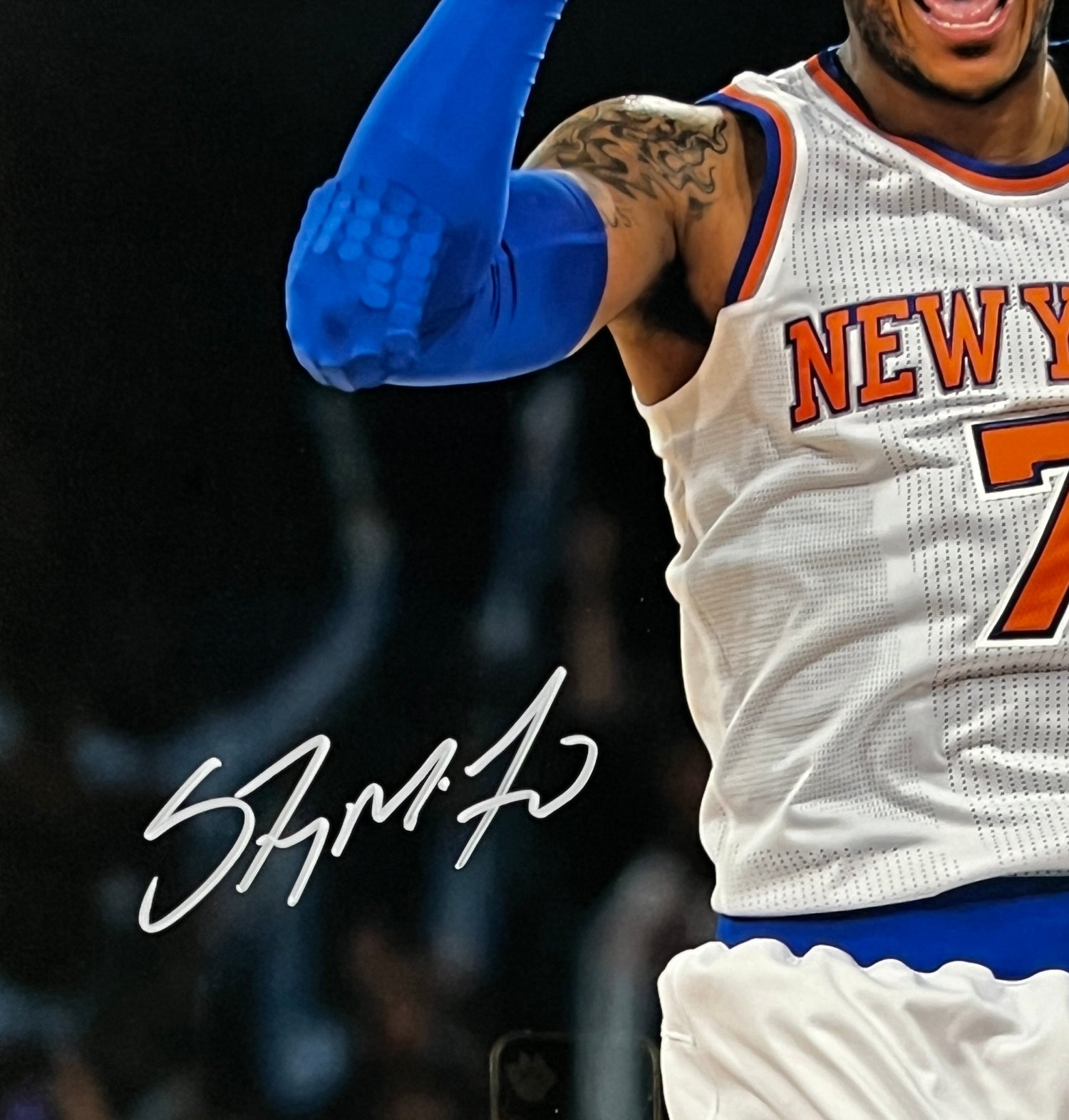 Carmelo Anthony-New York Knicks signed 16x20 Photo