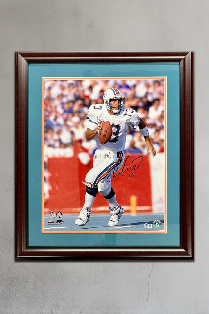 Dan Marino signed 16x20 photo