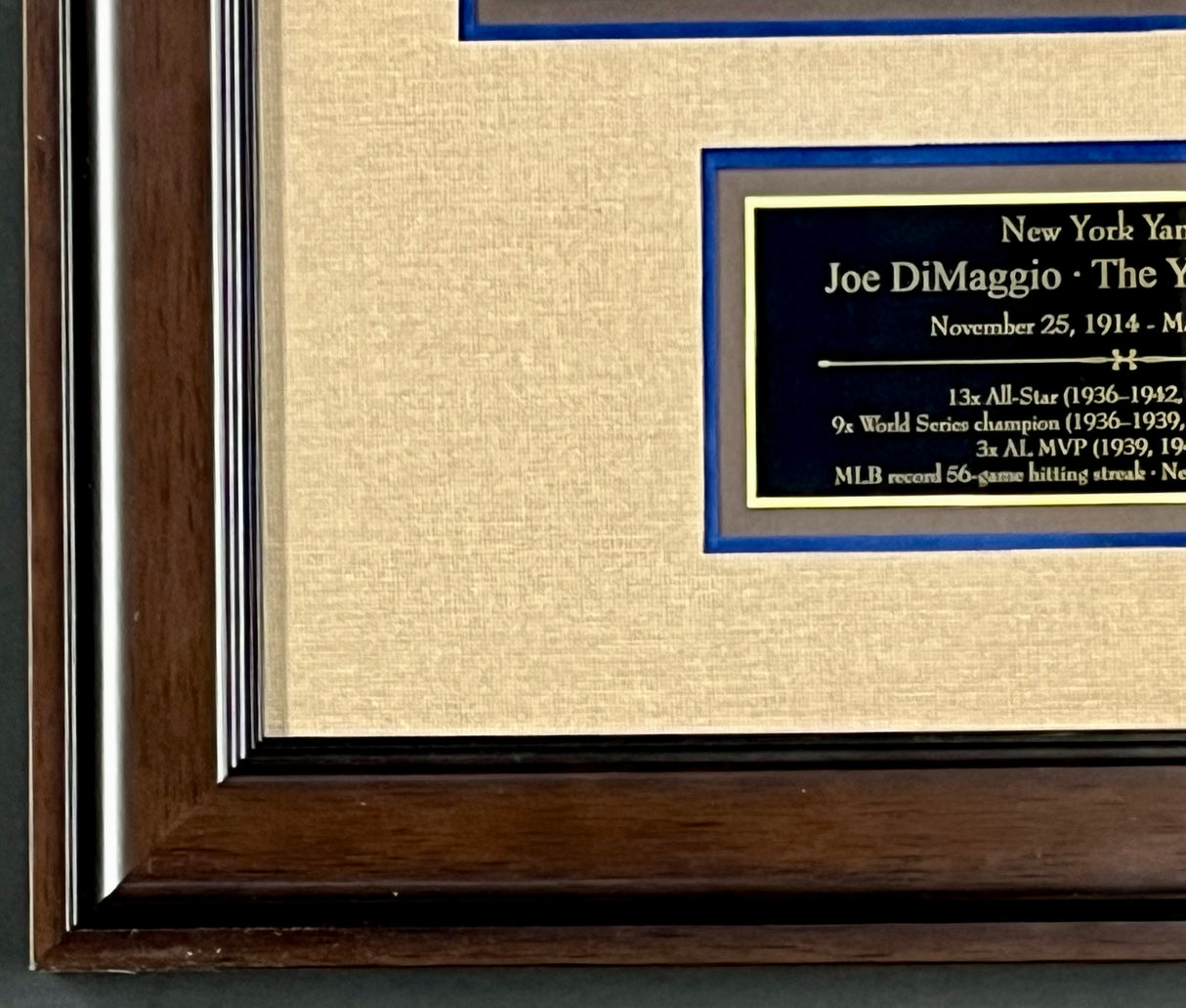 Joe DiMaggio signed 8x10 photo