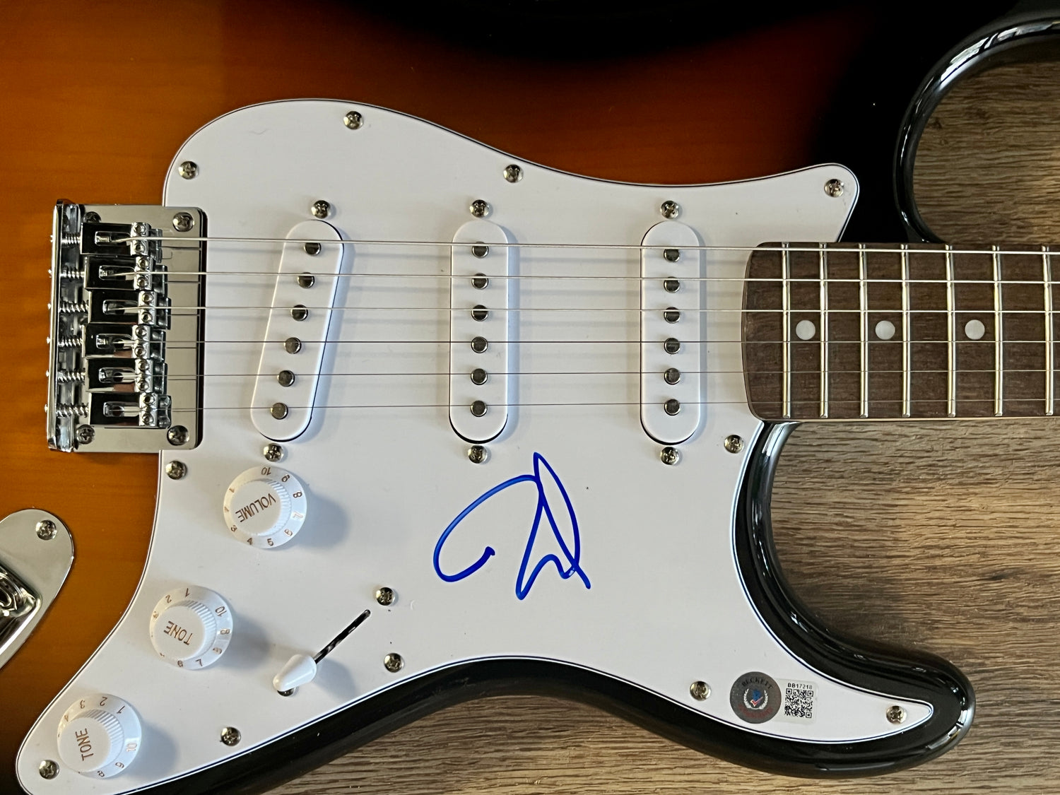 Dave Grohl (Foo Fighters/Nirvana) signed Fender  guitar