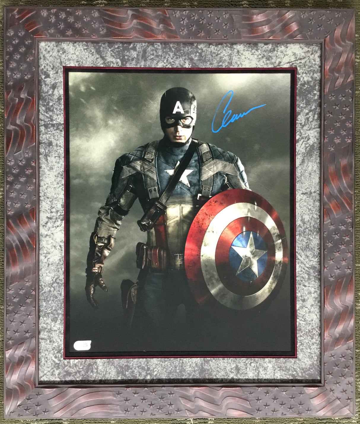 MARVEL Captain America Chris Evans Signed Photograph
