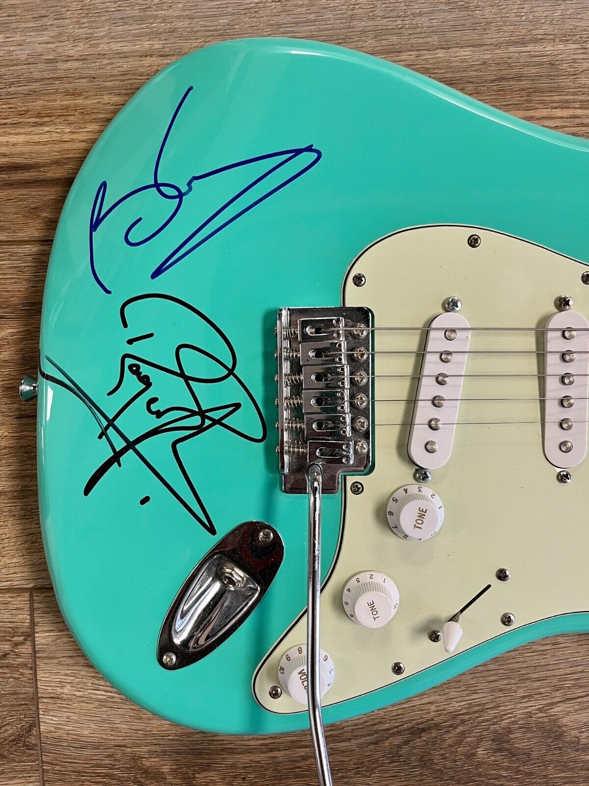 Brian May/Roger Taylor (Queen) signed Fender Squire  guitar