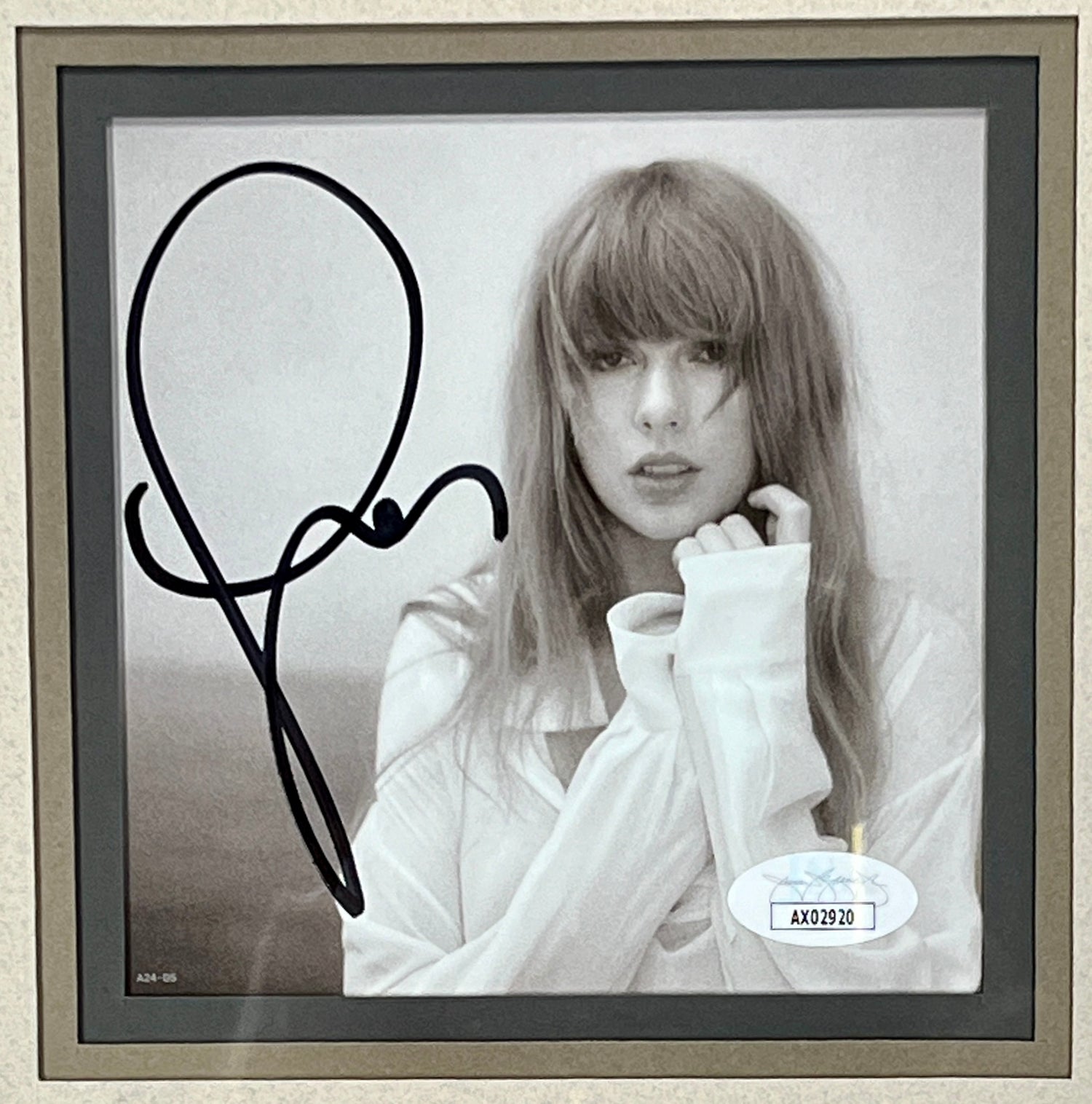 Taylor Swift-Tortured Poets signed CD