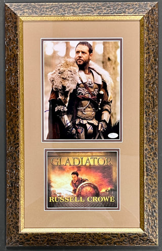 Russell Crowe-Gladiator signed 8x10