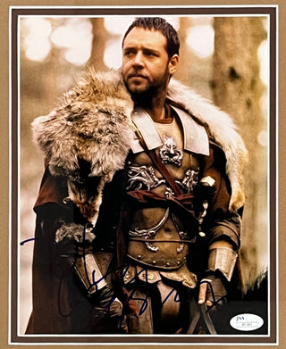 Russell Crowe-Gladiator signed 8x10