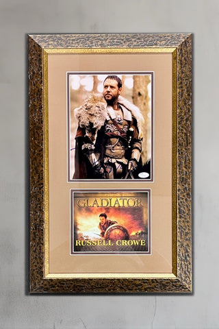 Russell Crowe-Gladiator signed 8x10