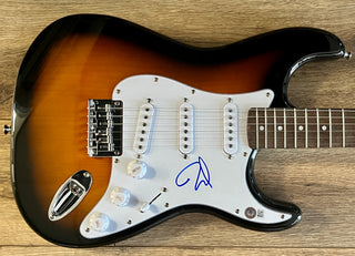 Dave Grohl (Foo Fighters/Nirvana) signed Fender  guitar